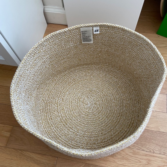 H&M Storage BASKET - Picture 2 of 6